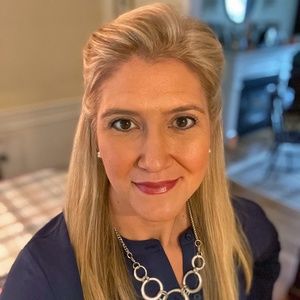Meet your Posher, Julie